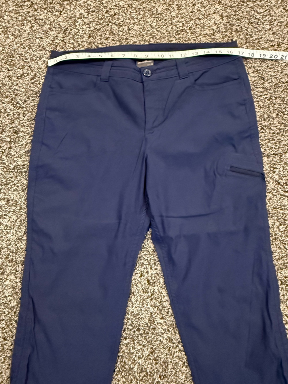 Eddie Bauer Rainier Capris navy blue 12